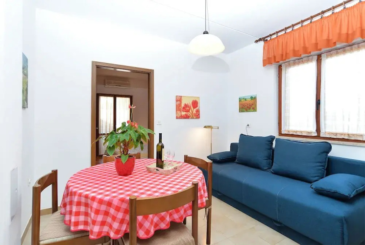 Apartment 1174