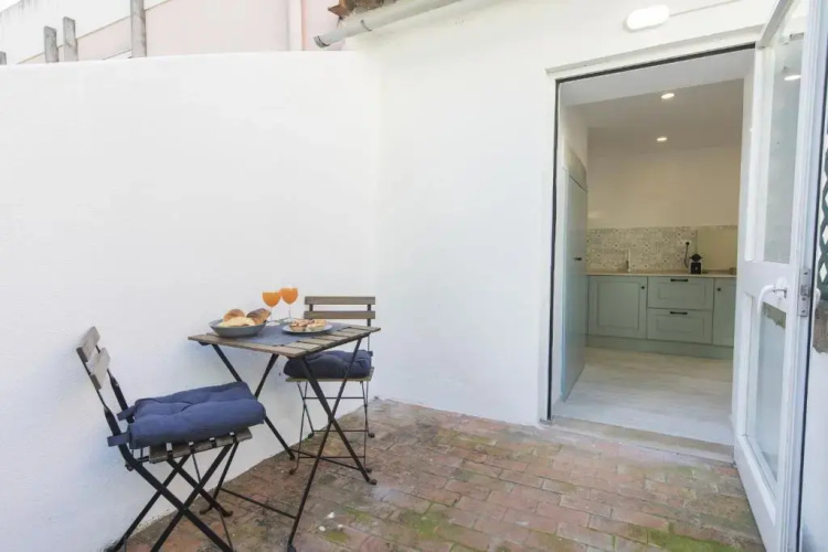 Traditional Duplex Apartments in Principe Real