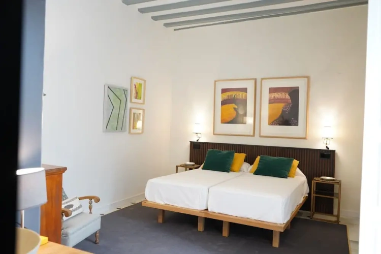 Standard Double Basement room