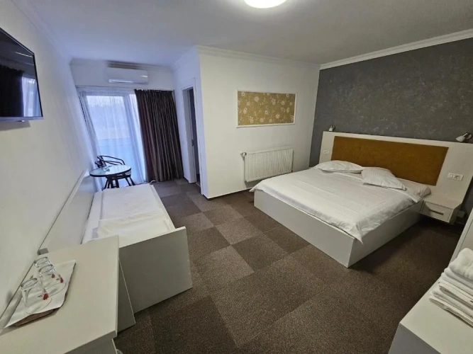 Standard Triple room with balcony