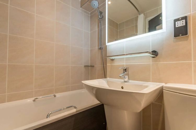Thistle Express Swindon