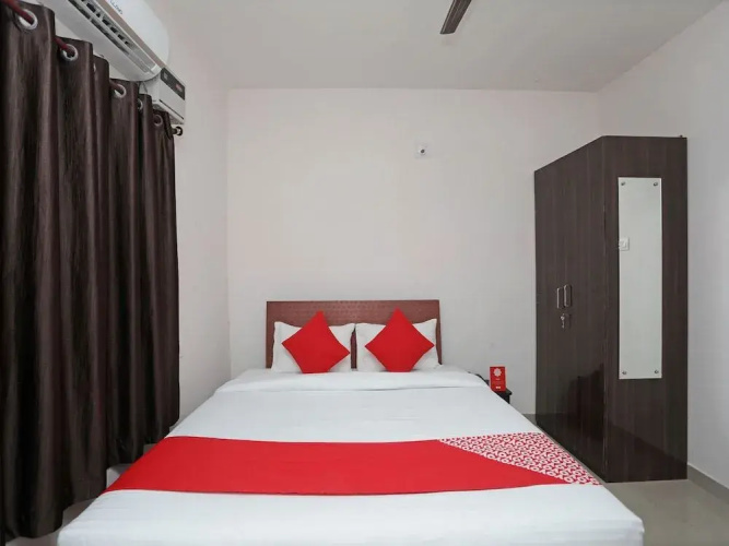 OYO 13527 Usha Residdency