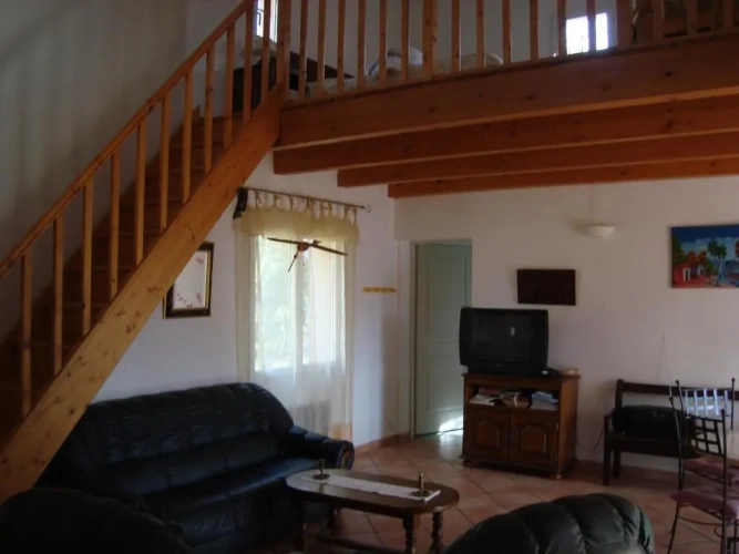 3 Bedrooms Cottage