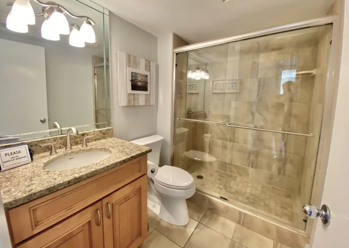 1712 North Hampton 3 Bedroom Condo