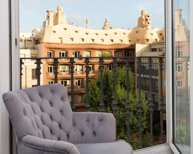 6 Bedrooms Bed in Dorm with balcony and with city view