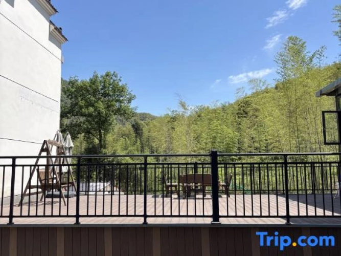 Jing County Laobao Inn