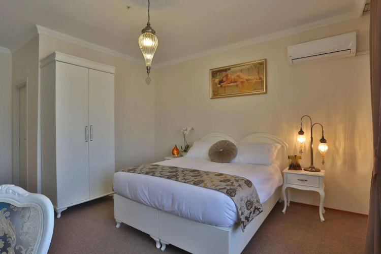 Bon Hotel City & Resort