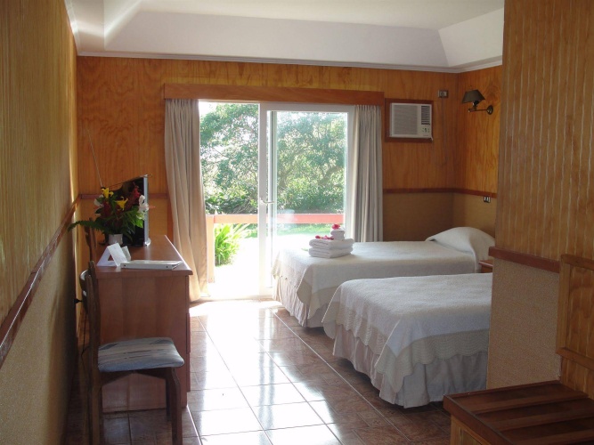 Iorana Hotel