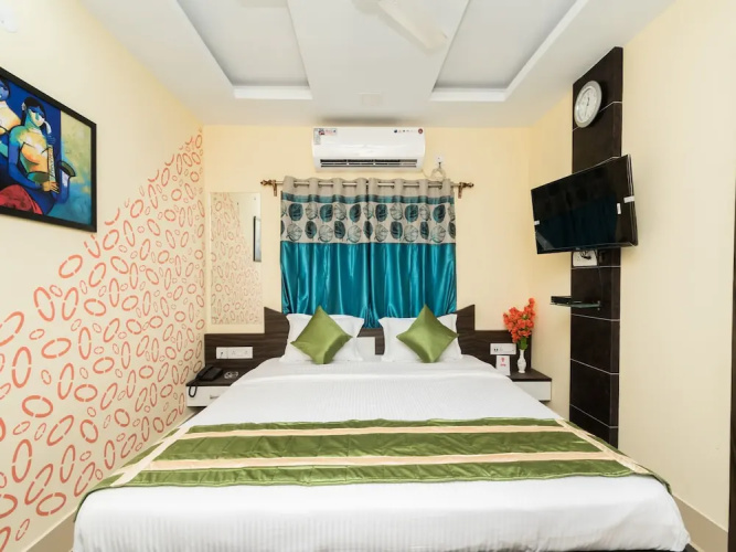 Dreamland by FabHotel