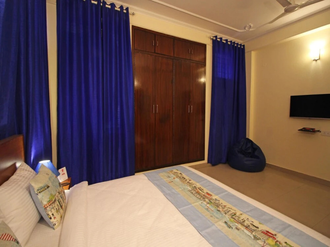 OYO Flagship 140 Noida Expressway Boulevard
