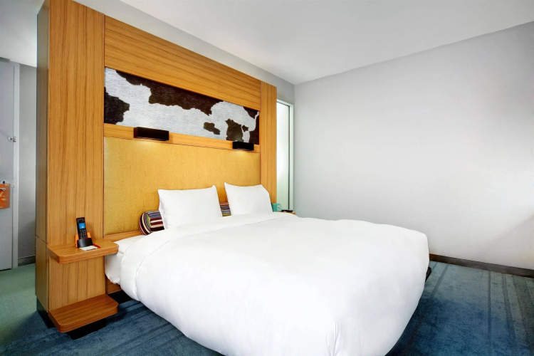 Aloft Bolingbrook