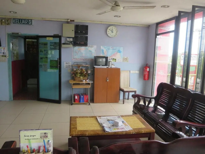 A&j Budget Hotel