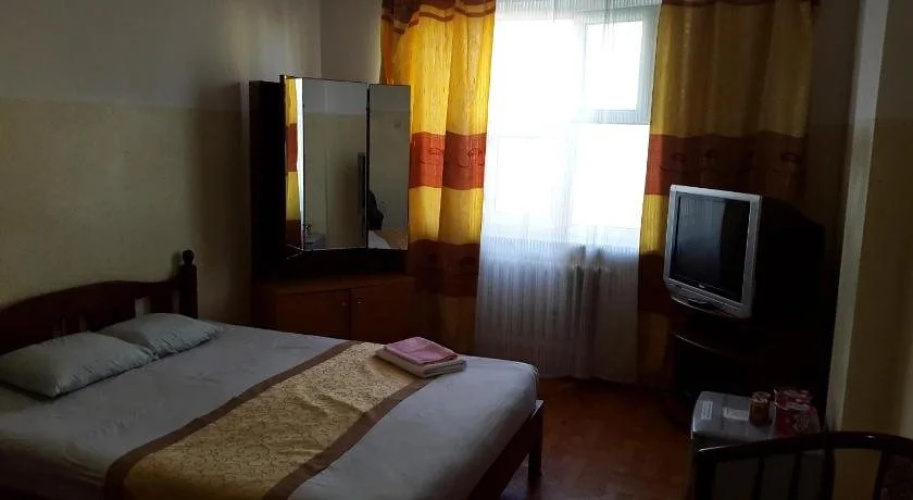 Chandmani Hotel&Tour