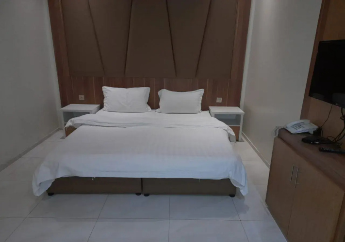 Fayiqa Plaza Furnished Apartments