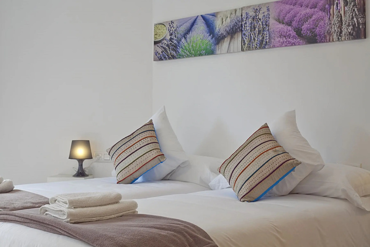 Charmsuites Paralel Apartments