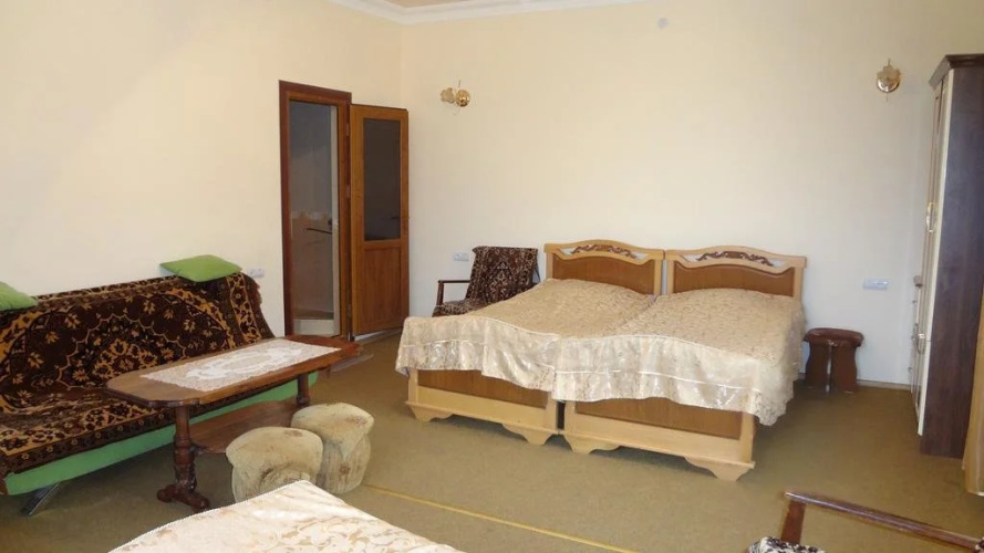 Noy Hotel