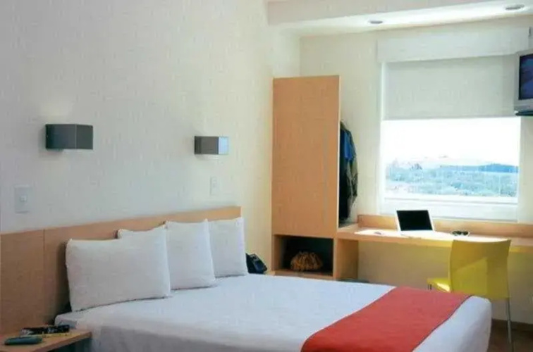 BH Business Hotel Group