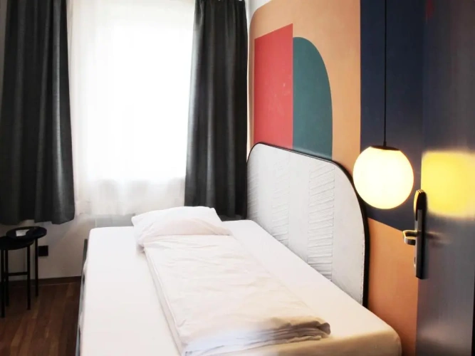 Standard Single room