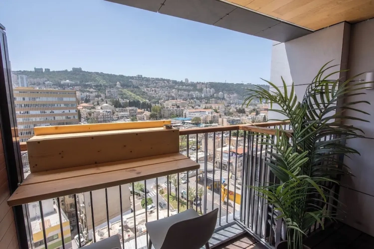 2 Bedrooms Classic Apartment with balcony