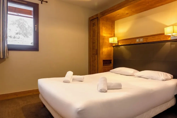 3 Bedrooms Attic Apartment with balcony