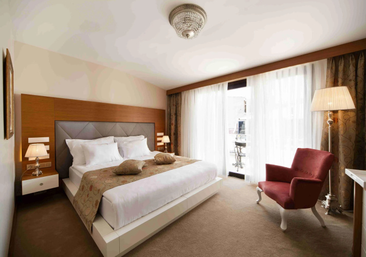 Gravis Suites