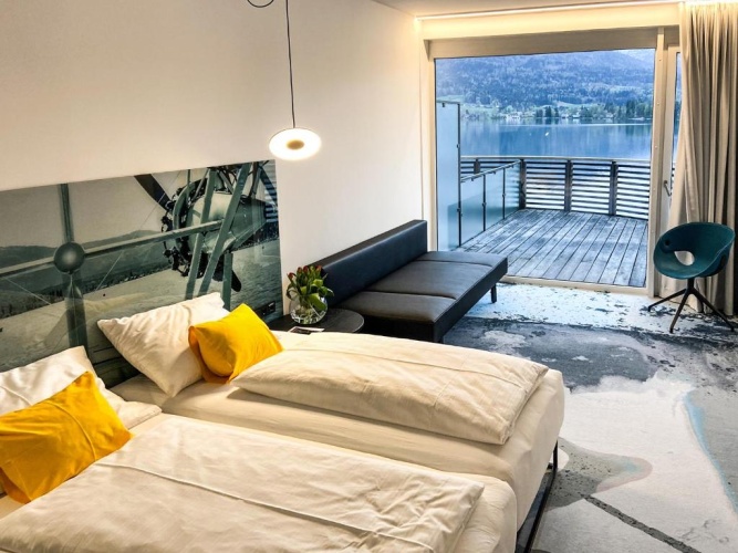 Superior Double room with balcony and with lake view