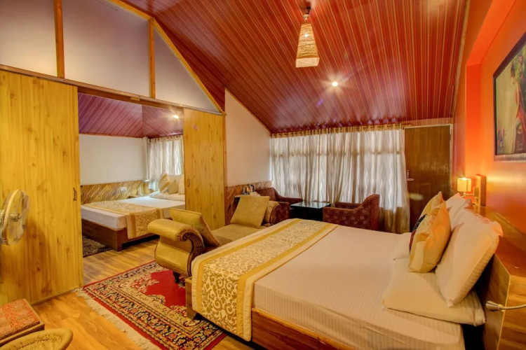 Hotel Natraj Pure Veg