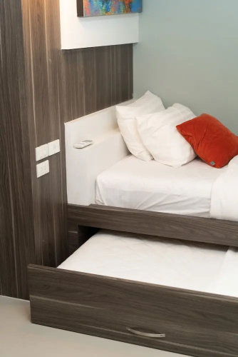 We resident Hotel