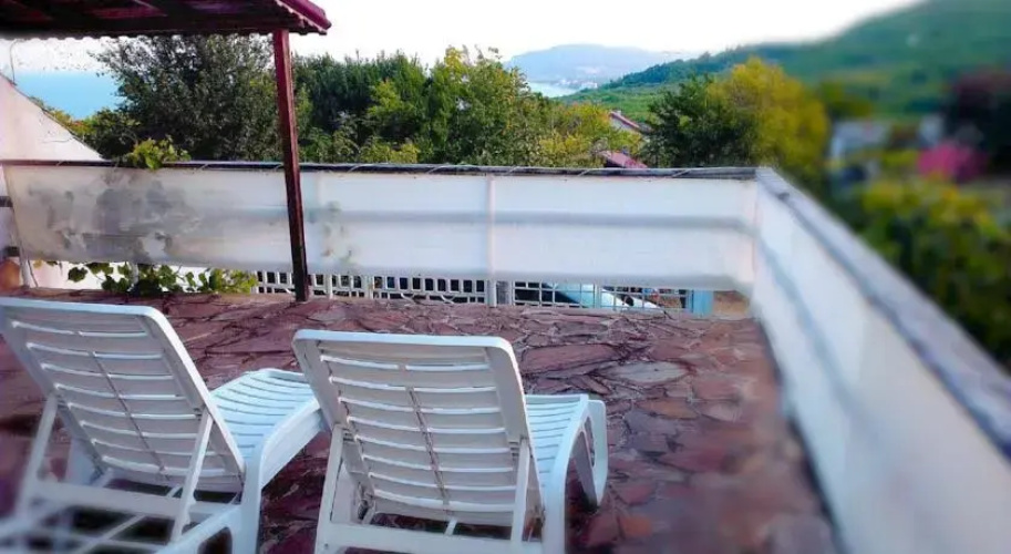 Villa Maka