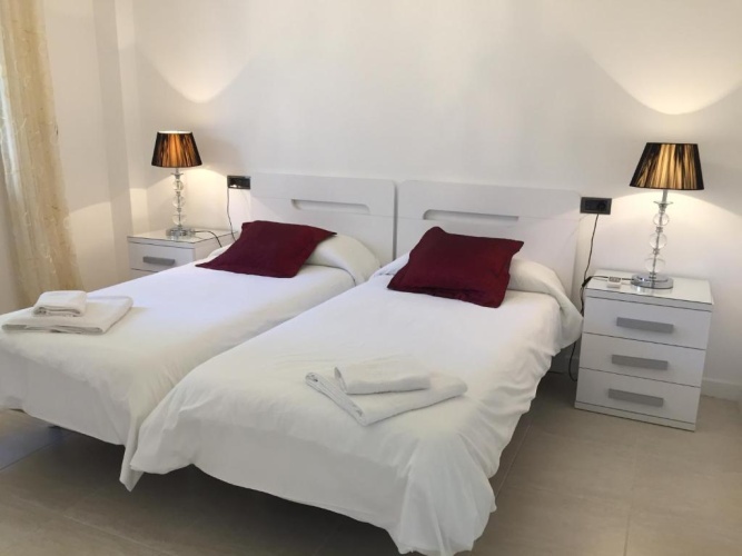 1 Bedroom Apartment