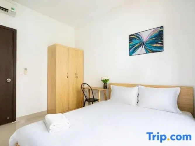 2 Bedrooms Apartment