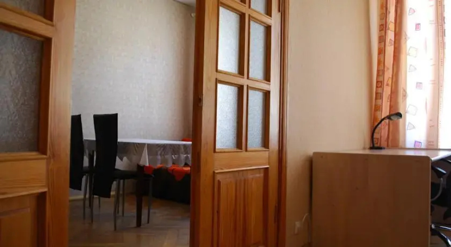 Lemon Apartment