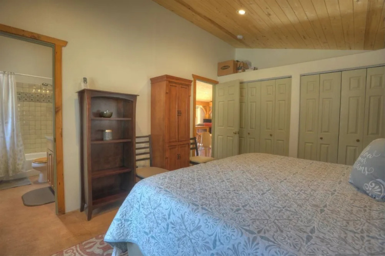 Pine Meadow Cabin