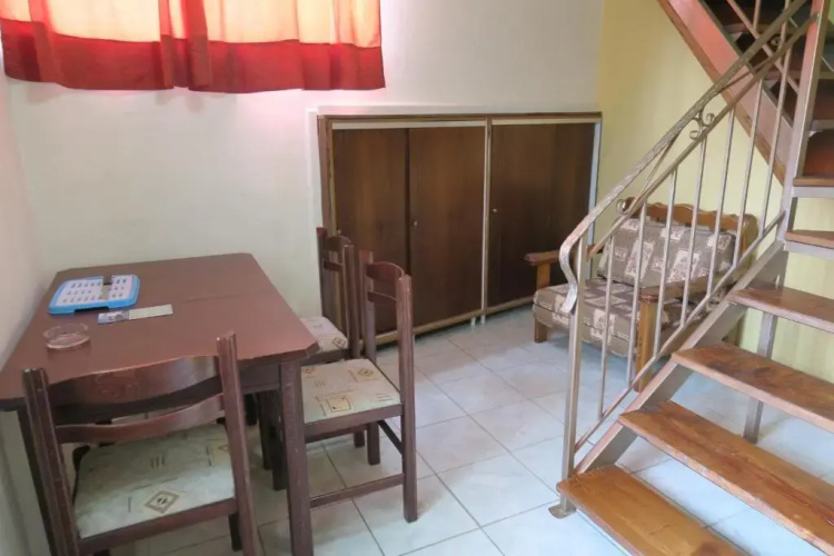 Villa Mike 105