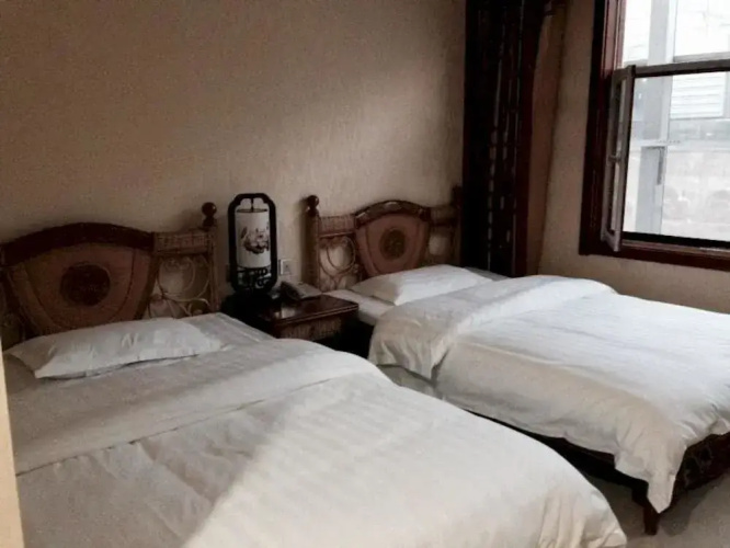 Lingshi Villas