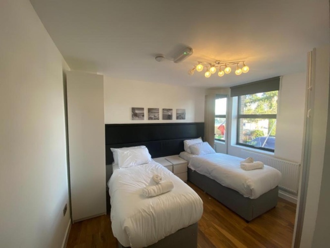 1 Bedroom Apartment