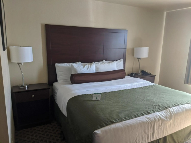 Cobblestone Inn & Suites - Winterset, IA