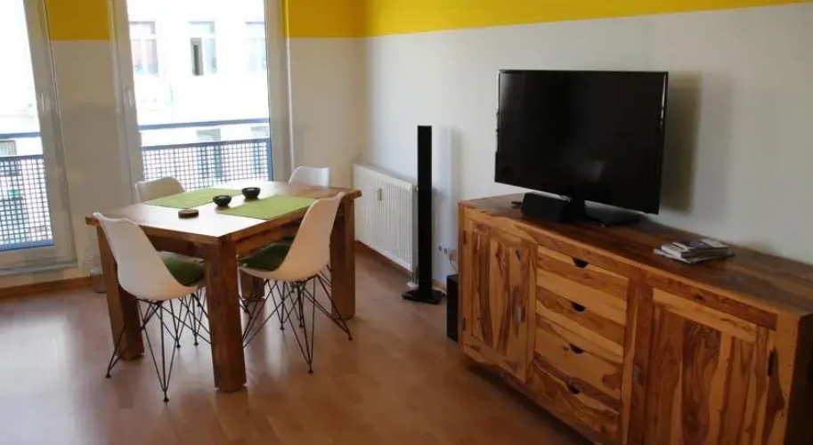 LittleHome | Ferienwohnung Leipzig Zentrum