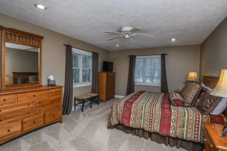 Black Bear Lodge by Taylor Made Deep Creek