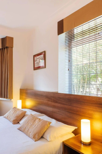 The Yenton Hotel