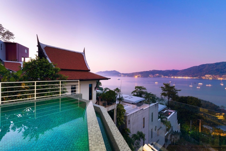 2 Bedrooms Villa