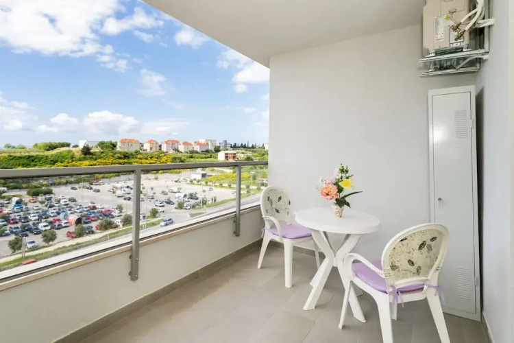 A2 - Modern apt With the Terrace & sea View