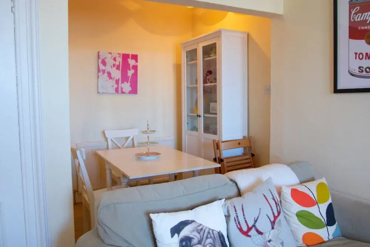Charming 1 Bedroom Apartment
