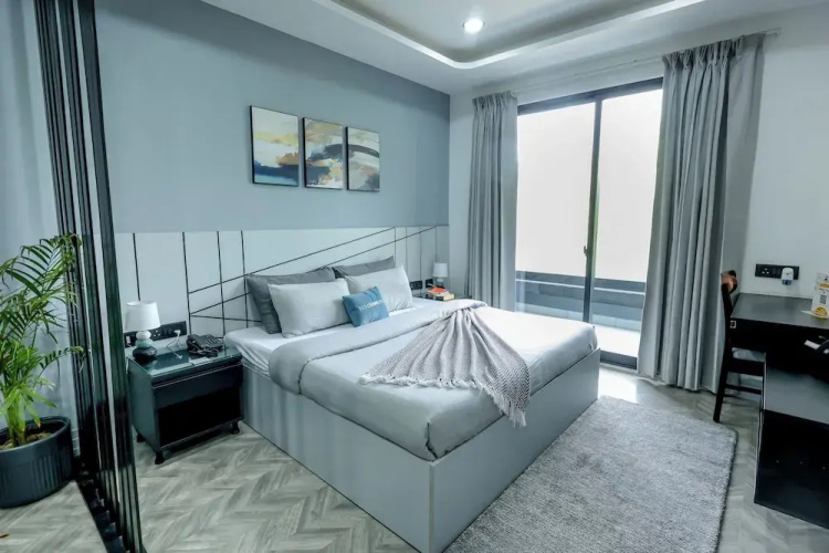 BedChambers Serviced Apartment, Golf Course, Gurgaon