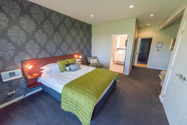 Suite with view