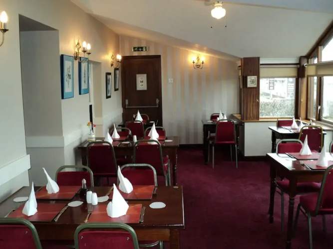 The Harp Inn