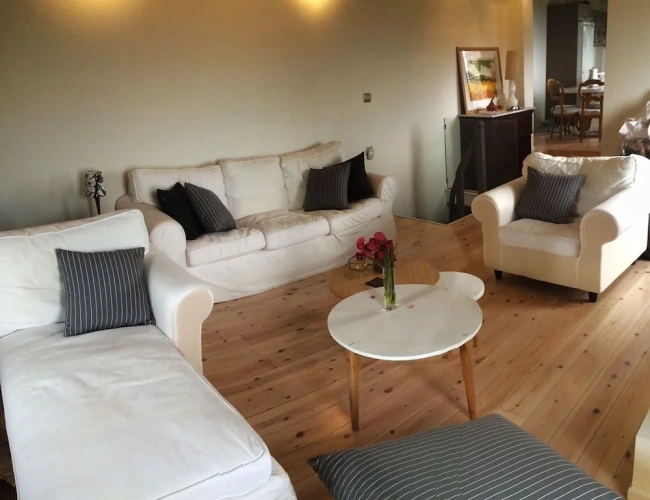 2 Bedrooms Villa