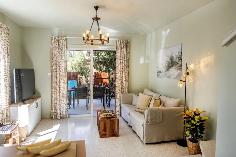 Larnaca Oneiro Seaside Villa
