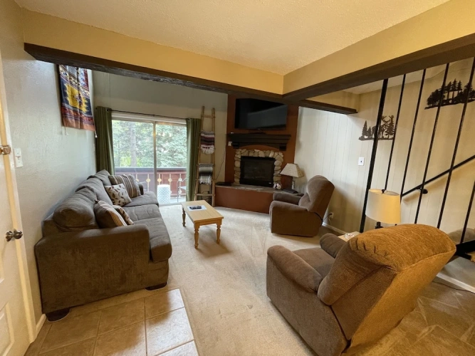 3 Bedrooms Apartment