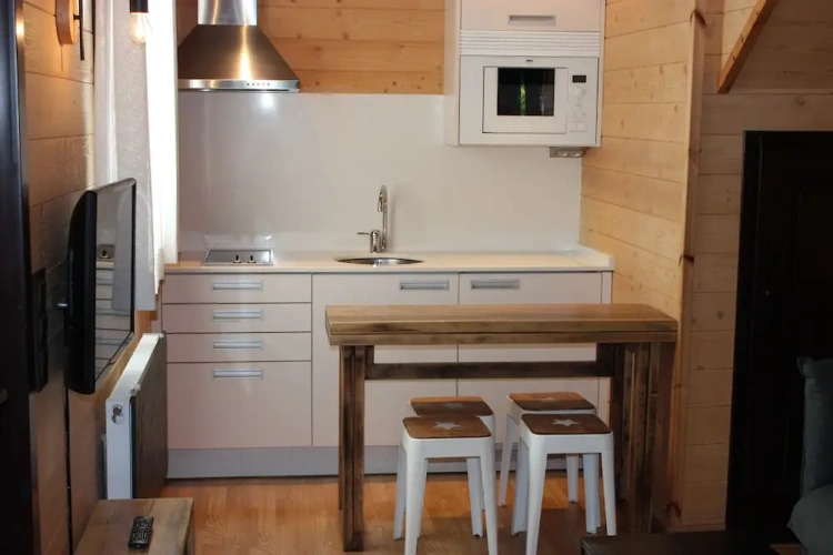 2 Bedrooms Apartment